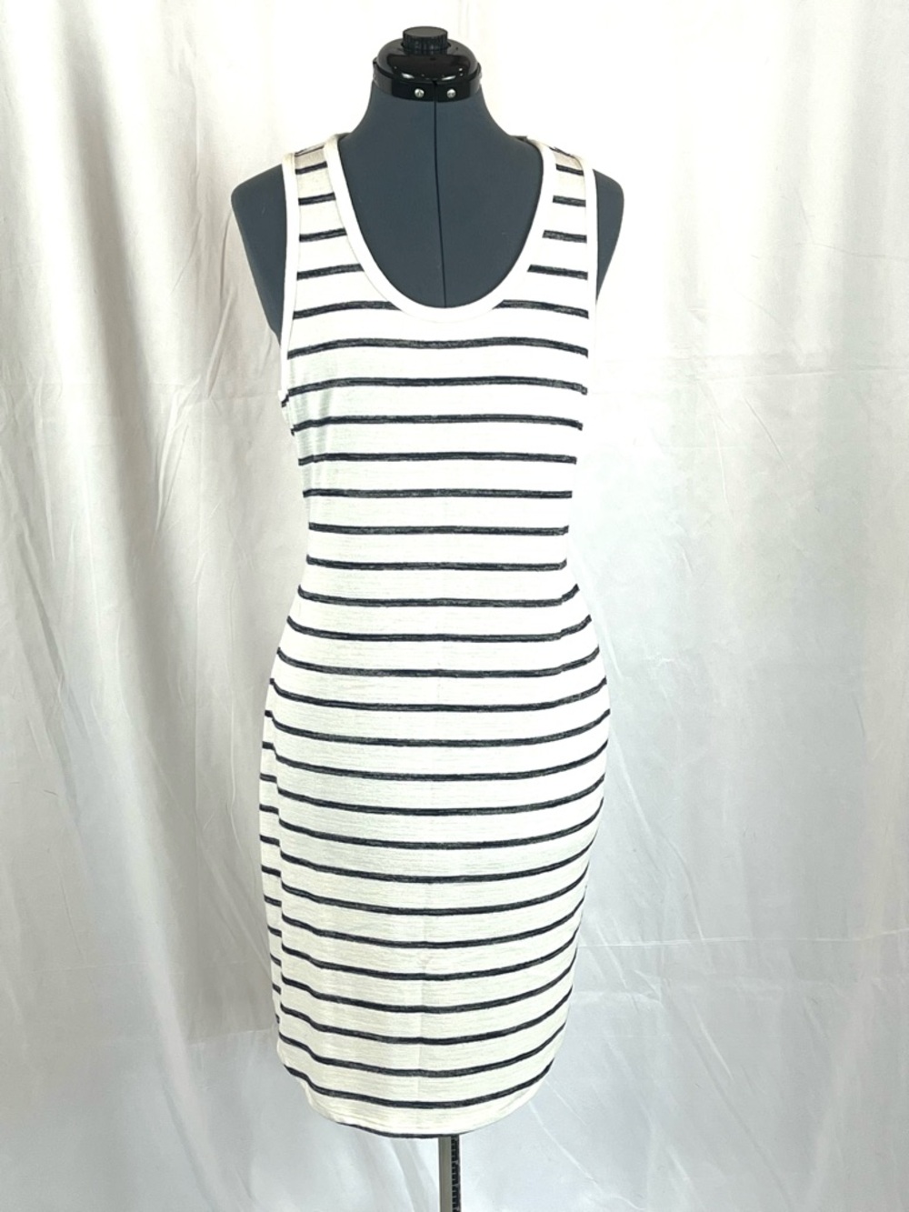 A New Day black/white stripe sheath, stretchy L 309